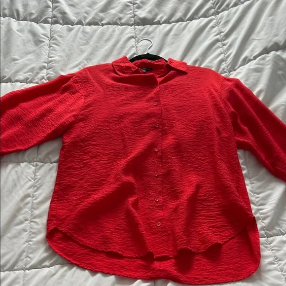 Dynamite Red Frida Button-Down Shirt - Picture 4 of 7